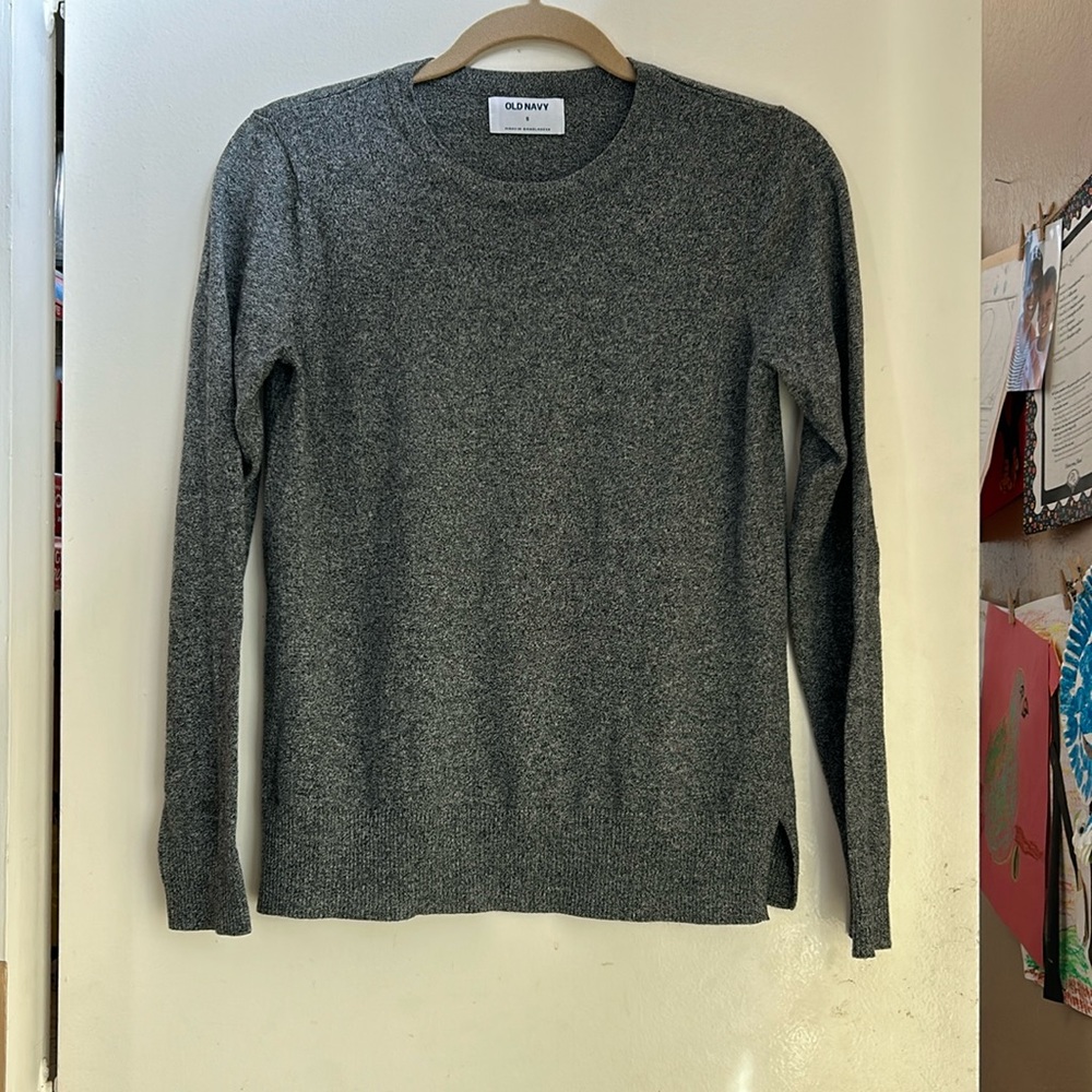 Grey Old Navy Sweater - Small